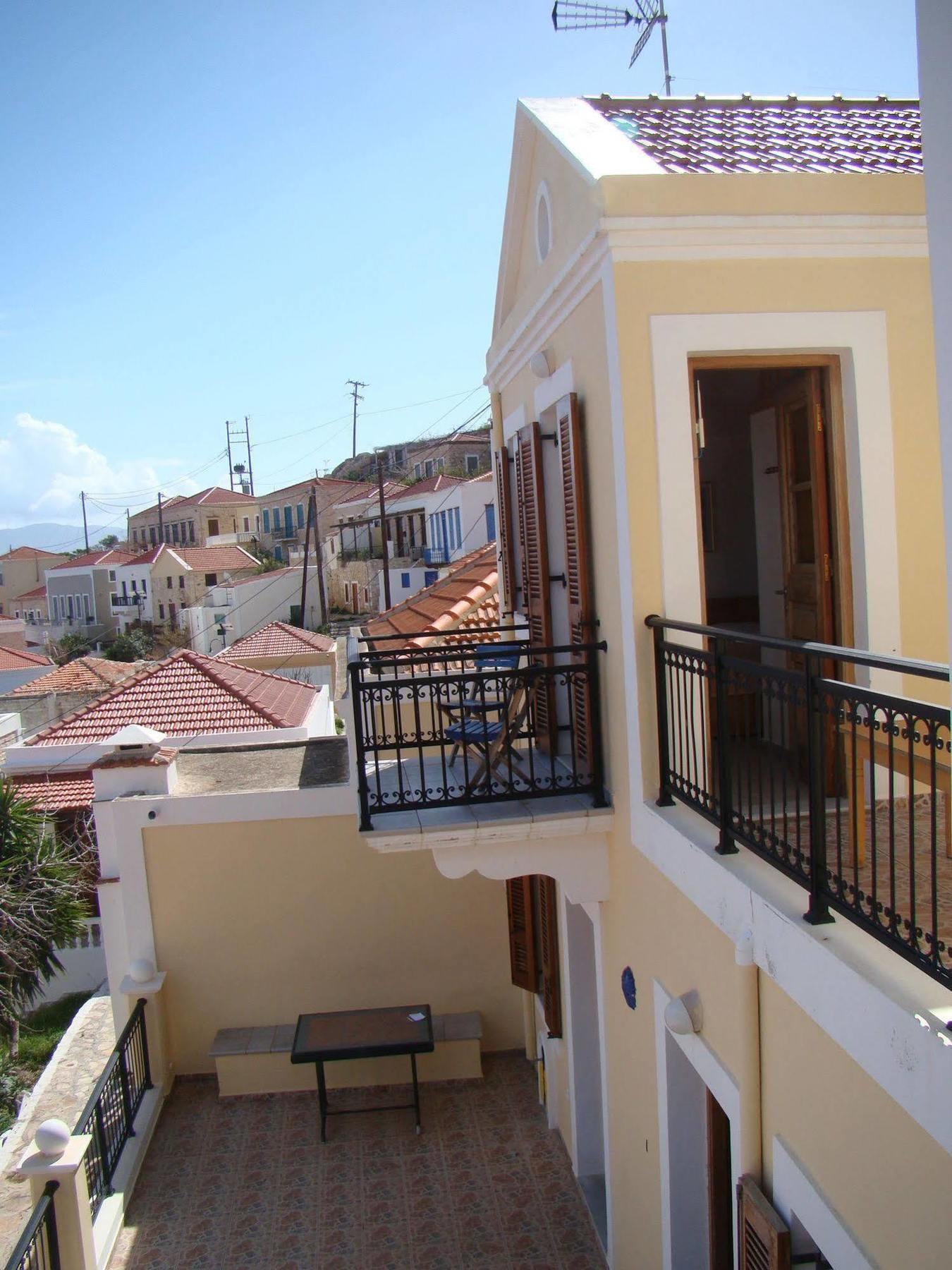 Отель Halki Sea House Экстерьер фото